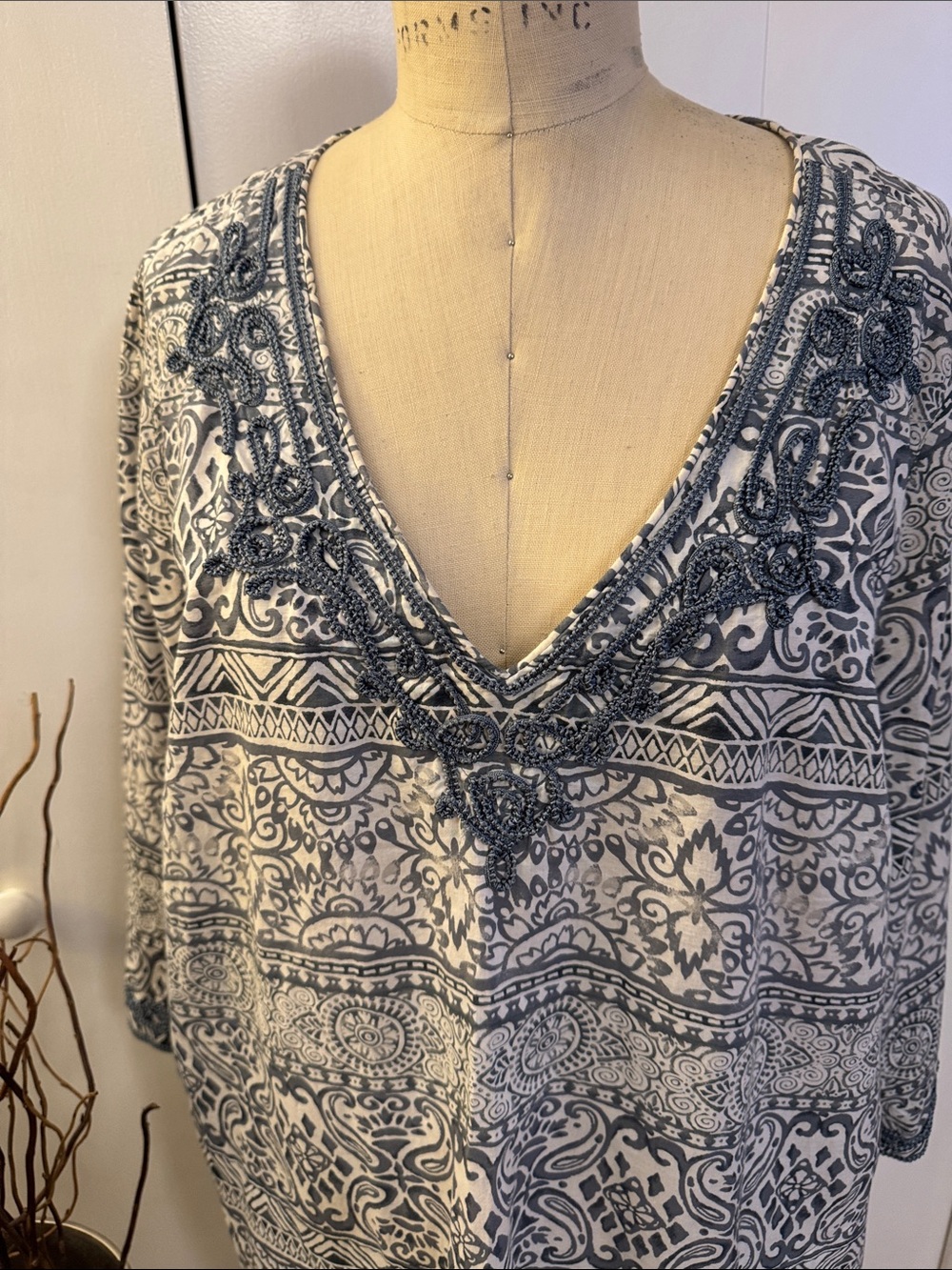 Lands' End White and Navy Paisley V-Neck Swim Coverup - Picture 3 of 8